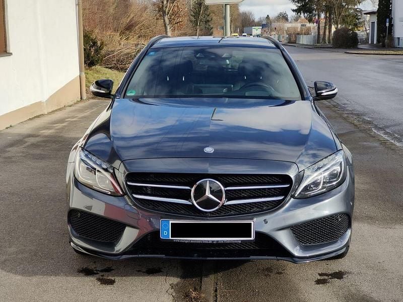 Grau Gebraucht 2015 Mercedes C400 AMG line Limousine | 23.990 € (Superpreis) - Bild 1/4
