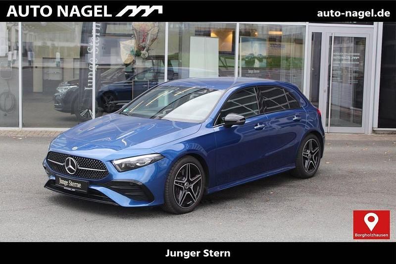 Blau Gebraucht 2024 Mercedes A250 AMG Limousine | 37.490 € (Fairer Preis) - Bild 1/4