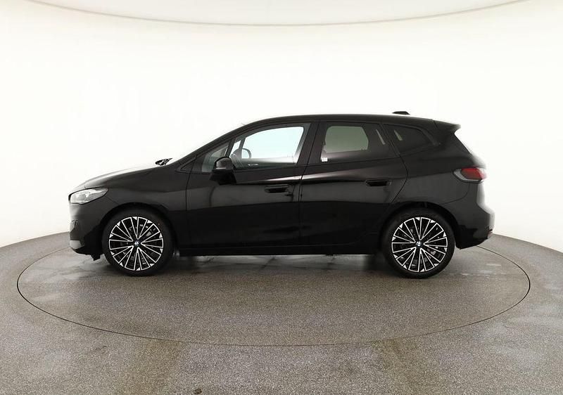 Gebraucht BMW 220 Active Tourer 170 PS (125 kW) 2023 Schwarz Van / Kleinbus