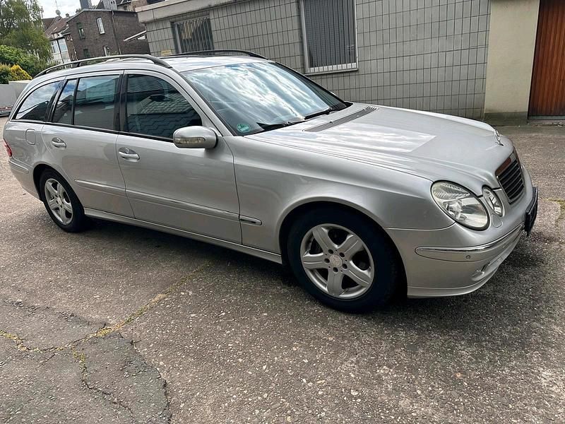 Usata Mercedes E320 204 CV (150 kW) 2004 Argento Station wagon