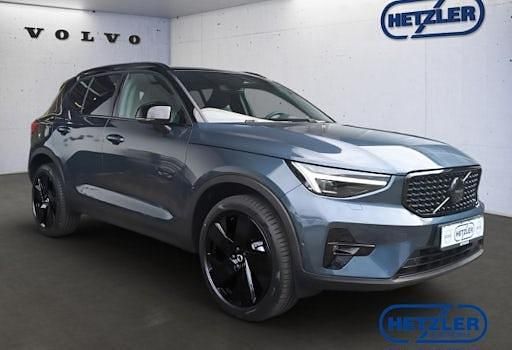 Neu Volvo XC40 Plus 197 PS (144 kW) 2025 Blau SUV