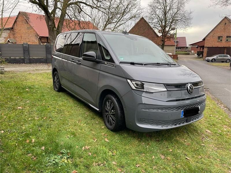 Gebraucht VW Multivan 204 PS (150 kW) 2024 Grau Van