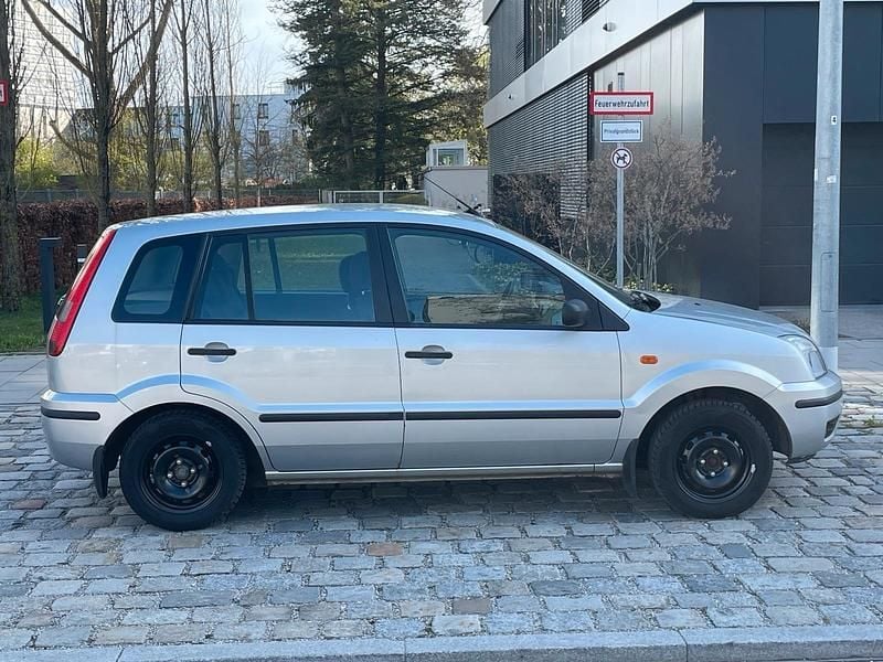 Gebraucht Ford Fusion 80 PS (58 kW) 2003 Silber Kleinwagen