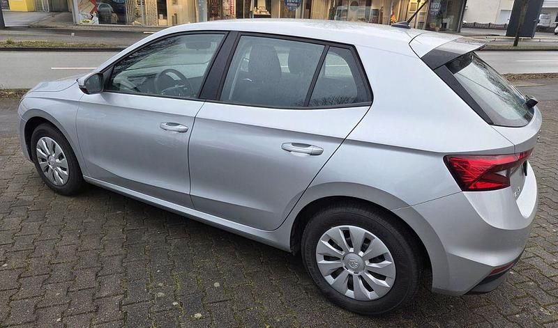 Gebraucht Skoda Fabia Ambition 110 PS (80 kW) 2021 Grau Limousine