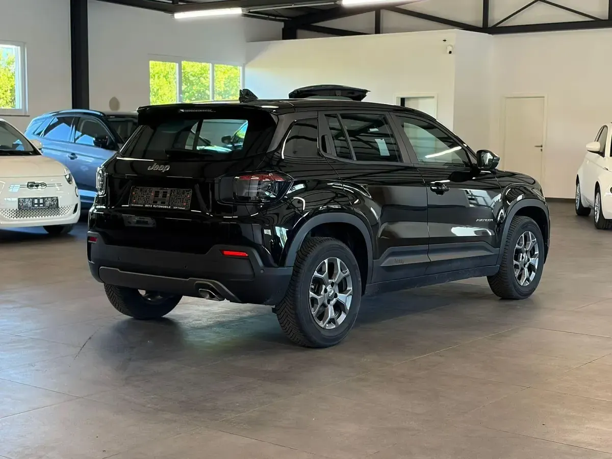 Gebraucht Jeep Avenger Longitude 101 PS (74 kW) 2024 Schwarz SUV