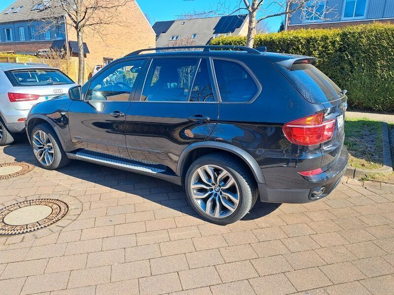Gebraucht BMW X5 Sport Line 245 PS (180 kW) 2011 Schwarz SUV