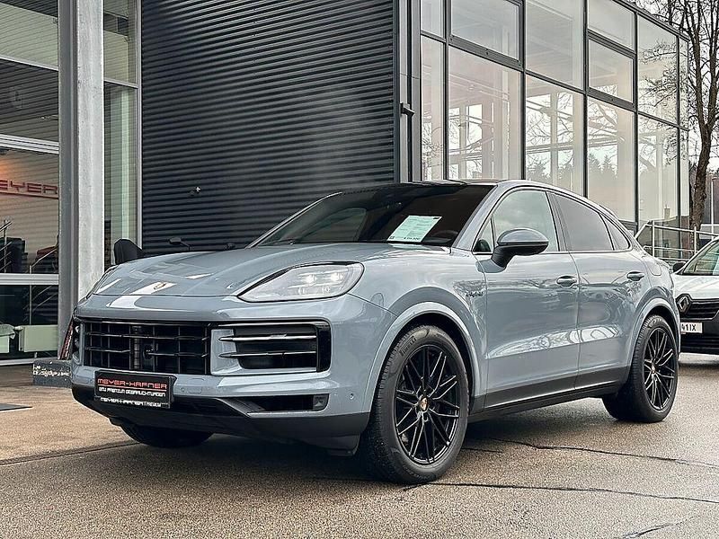 Gebraucht Porsche Cayenne Coupe 305 PS (224 kW) 2025 Grau Coupé