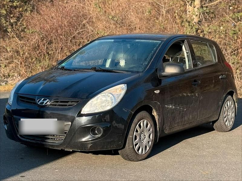 Schwarz Gebraucht 2012 Hyundai i20 Kleinwagen | 1.900 € (Superpreis) - Bild 1/4