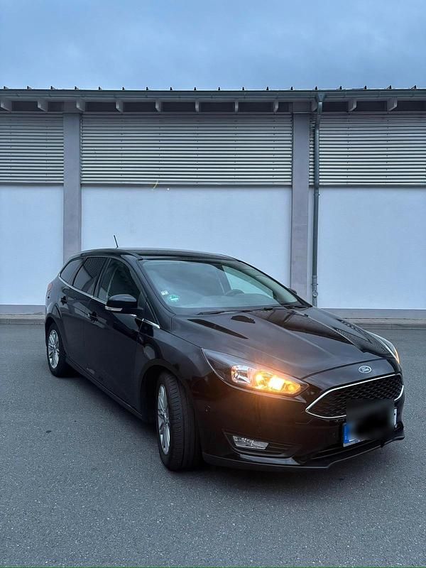 Schwarz Gebraucht 2018 Ford Focus Cool & Connect Kombi | 5.900 € (Superpreis) - Bild 1/4
