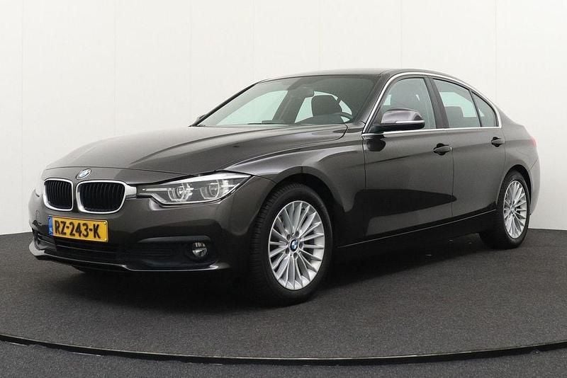 Braun Gebraucht 2018 BMW 320 Limousine | 11.500 € (Guter Preis) - Bild 1/4