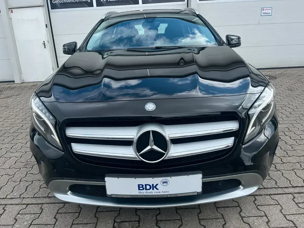 Gebraucht Mercedes GLA180 122 PS (89 kW) 2016 Schwarz SUV