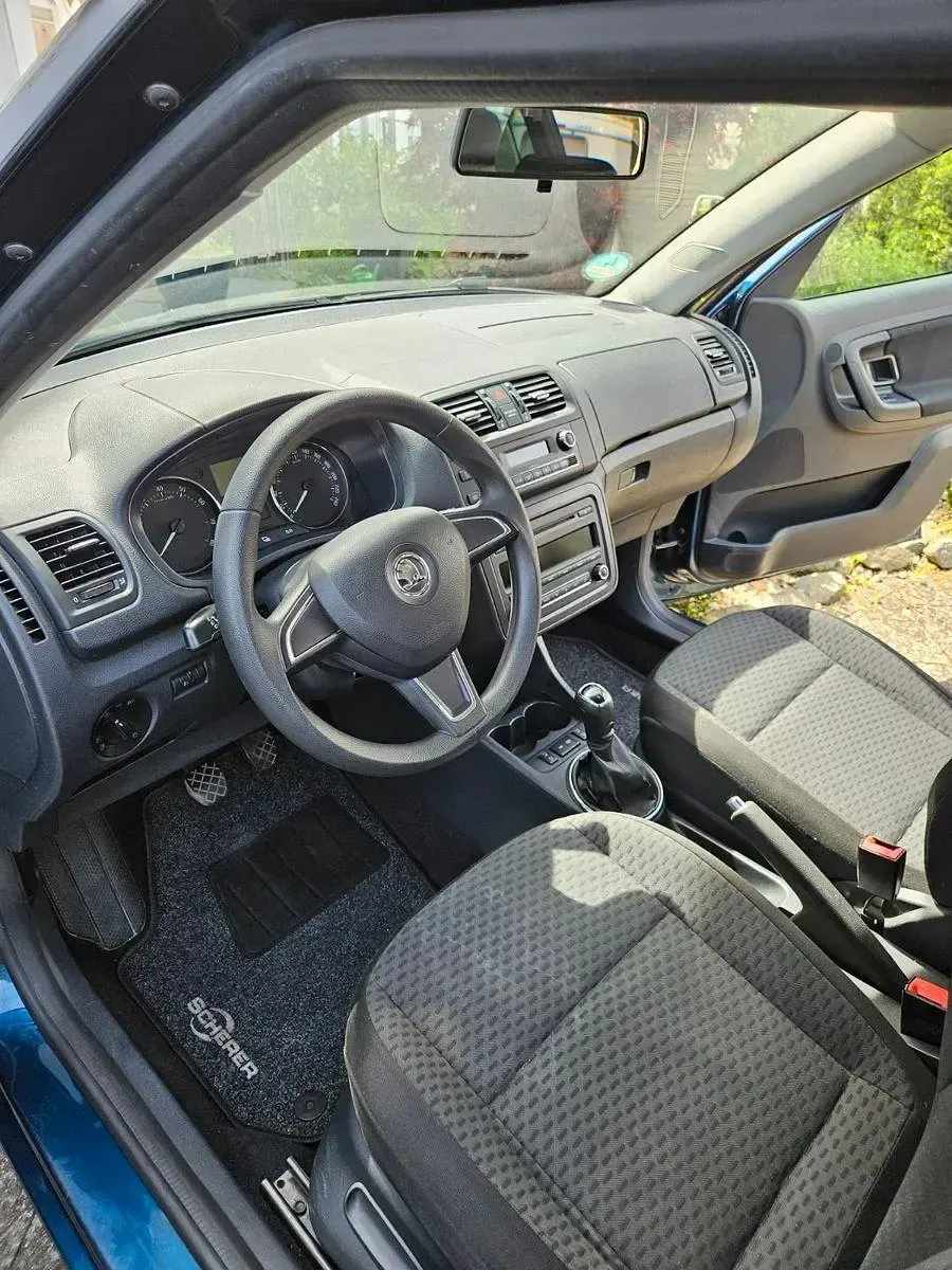 Gebraucht Skoda Roomster 86 PS (63 kW) 2014 Blau Van / Kleinbus