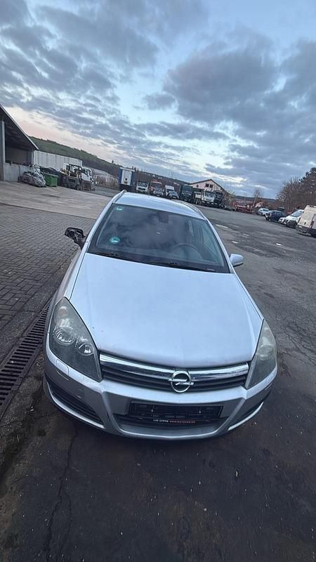 Gebraucht Opel Astra 103 PS (75 kW) 2005 Silber Kombi