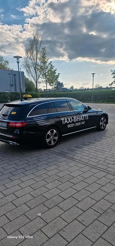 Gebraucht Mercedes E220 194 PS (142 kW) 2017 Schwarz Kombi