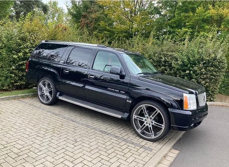 Schwarz Gebraucht 2003 Cadillac Escalade SUV | 29.999 € - Bild 1/4