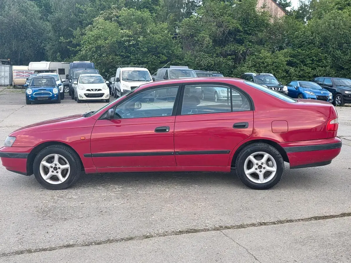 Gebraucht Toyota Carina 133 PS (97 kW) 1994 Rot Limousine