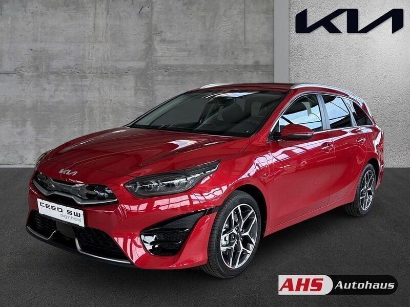 Gebraucht Kia Ceed Sportswagon Platinum Edition 141 PS (103 kW) 2025 Rot Kombi