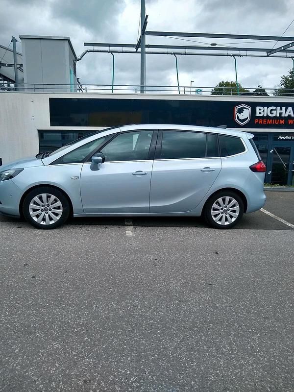 Gebraucht 2016 Opel Zafira Tourer Business Van / Kleinbus | 8.900 € (Fairer Preis) - Bild 1/4