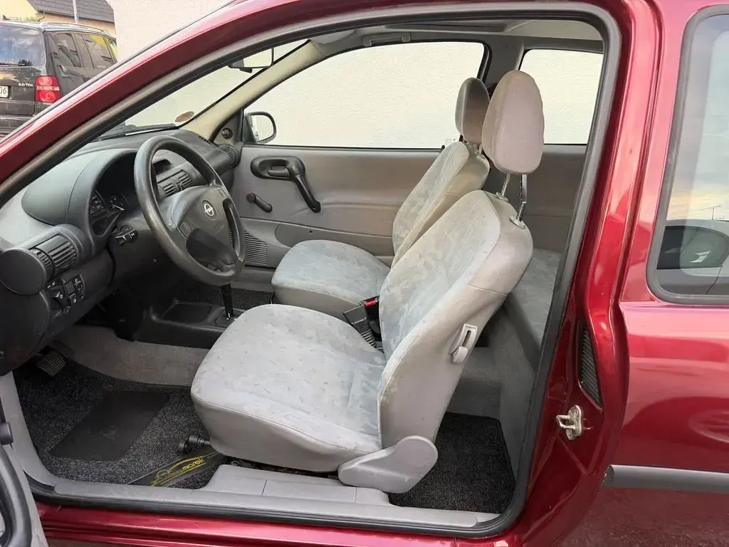 Gebraucht Opel Corsa 65 PS (47 kW) 1998 Rot Kleinwagen