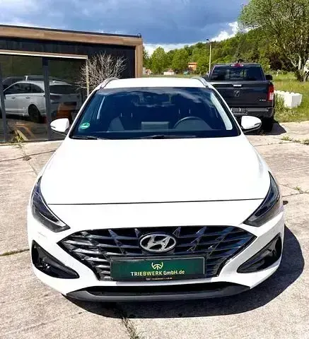 Gebraucht Hyundai i30 159 PS (116 kW) 2022 Weiß Kombi
