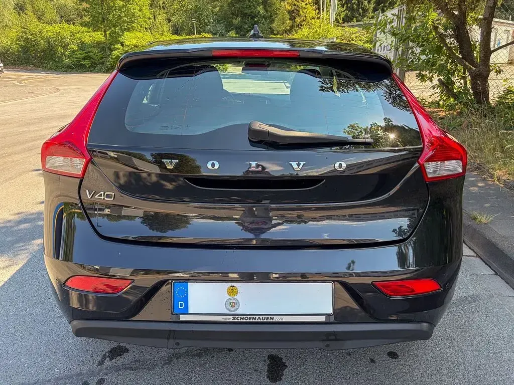 Gebraucht Volvo V40 You! 114 PS (83 kW) 2014 Schwarz Limousine