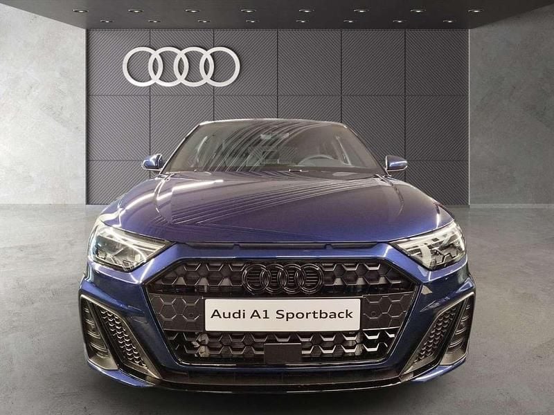 Nowe Audi A1 S-Line 150 KM (110 kW) 2025 Niebieski SUV