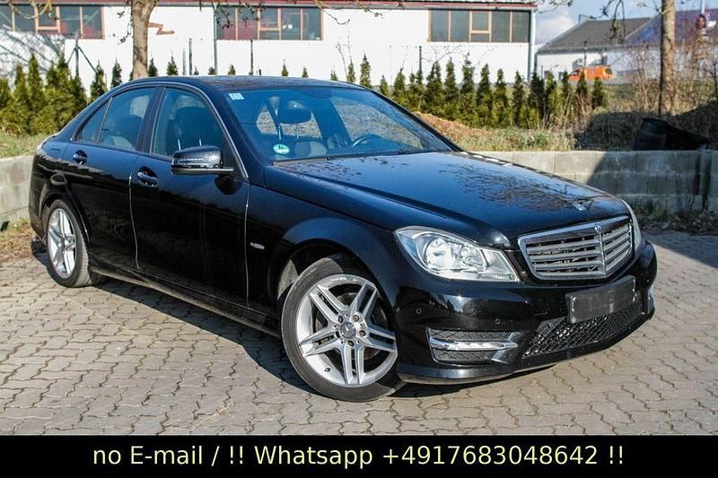 Schwarz Gebraucht 2011 Mercedes C180 AMG Limousine | 7.500 € (Teuer) - Bild 1/4