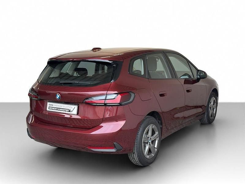 Gebraucht BMW 220 Active Tourer 170 PS (125 kW) 2025 Rot Van / Kleinbus