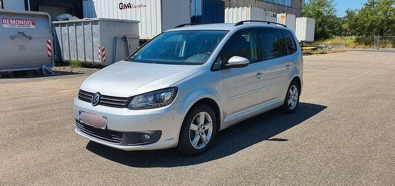 Silber Gebraucht 2013 VW Touran Van / Kleinbus | 7.800 € (Guter Preis) - Bild 1/4