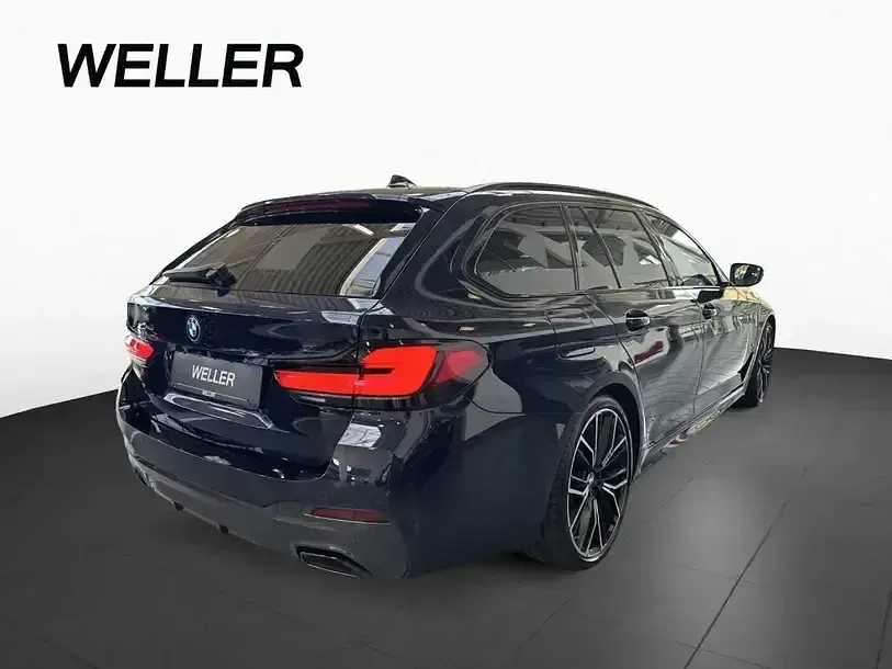Gebraucht BMW 520 M Sport 190 PS (139 kW) 2023 Tansanitblau ii (blau) Limousine