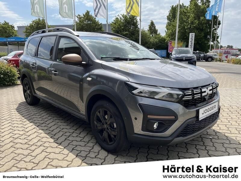 Grau Gebraucht 2025 Dacia Jogger Extreme Kombi | 21.689 € (Fairer Preis) - Bild 1/4