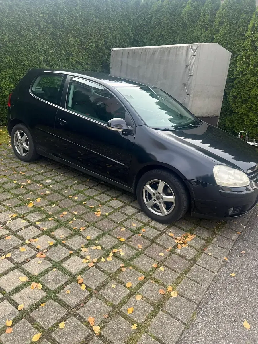 Używany VW Golf 75 KM (55 kW) 2006 Czarny Coupe