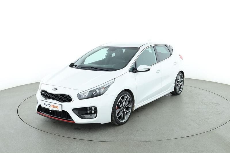 Weiß Gebraucht 2018 Kia Ceed GT-Track Limousine | 14.750 € (Fairer Preis) - Bild 1/3
