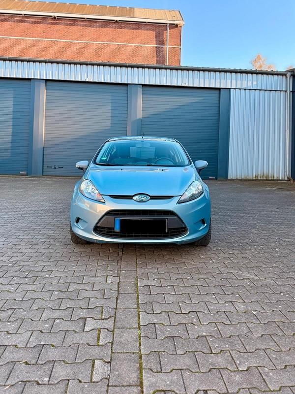 Gebraucht Ford Fiesta 82 PS (60 kW) 2009 Grau Kleinwagen