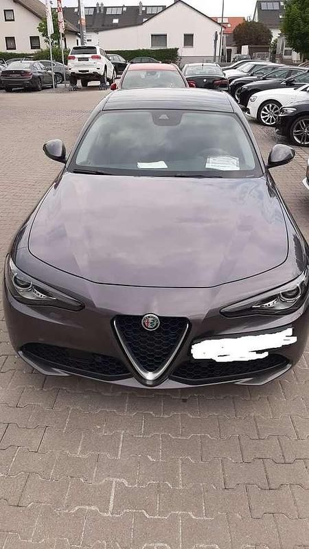 Gebraucht Alfa Romeo Giulia Super 179 PS (131 kW) 2018 Grau Limousine