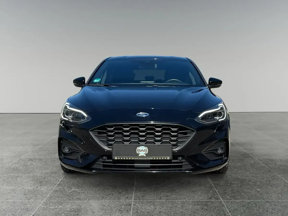 Gebraucht Ford Focus ST-Line 182 PS (133 kW) 2019 Schwarz Limousine