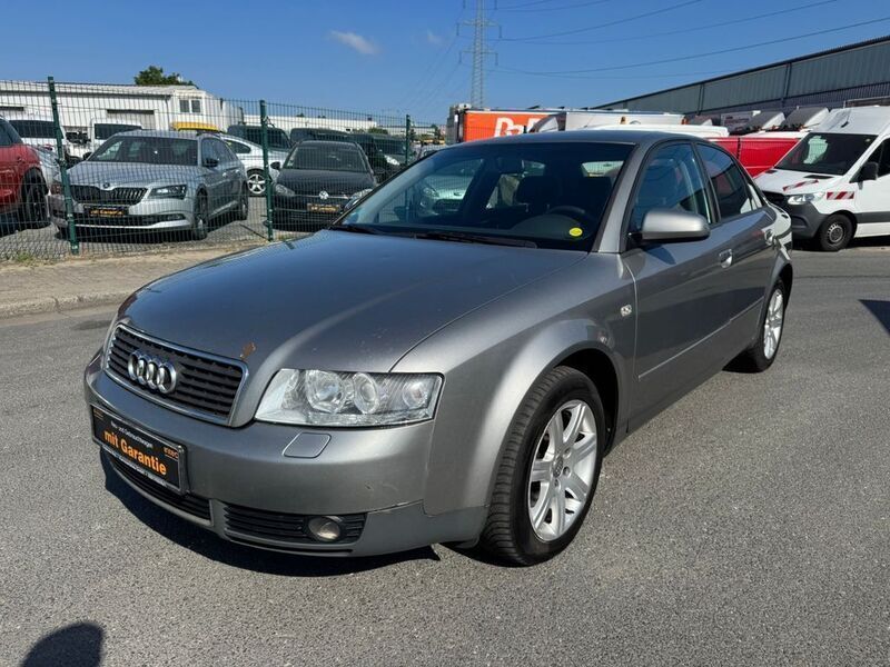 Silber Gebraucht 2003 Audi A4 Limousine | 1.100 € (Guter Preis) - Bild 1/4