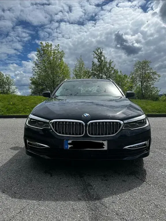 Gebraucht BMW 520 190 PS (139 kW) 2017 Schwarz Kombi