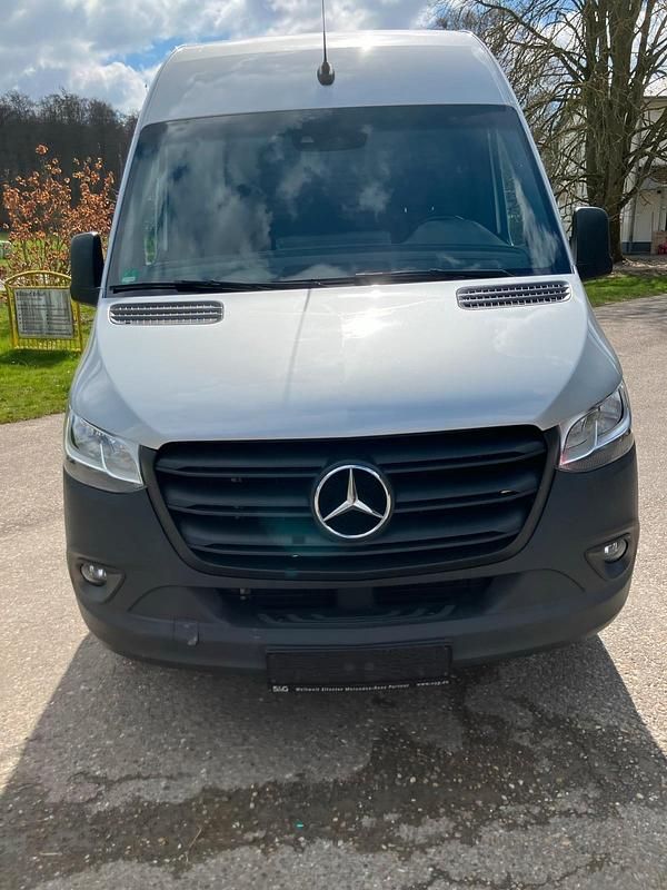 Gebraucht Mercedes Sprinter 170 PS (125 kW) 2022 Silber Van