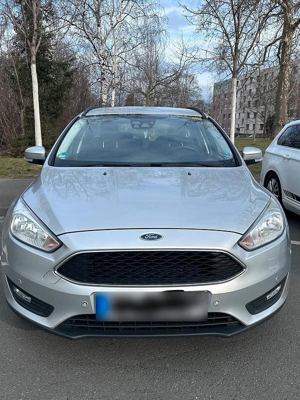 Gebraucht Ford Focus 105 PS (77 kW) 2016 Grau Kombi