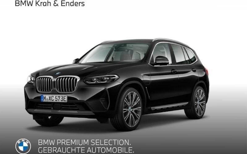 Black sapphire metallic (schwarz) Gebraucht 2024 BMW X3 Sport Line SUV | 48.750 € (Guter Preis) - Bild 1/4