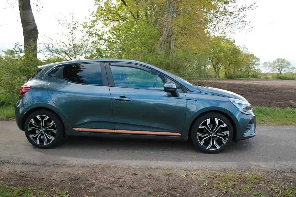 Gebraucht Renault Clio V Intens 101 PS (74 kW) 2021 Limousine