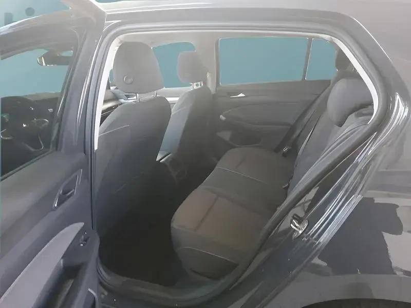Gebraucht VW Golf VIII Move 110 PS (80 kW) 2024 Grau Kleinwagen