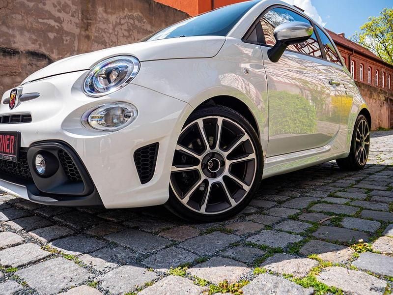 Gebraucht Abarth 595 Turismo 165 PS (121 kW) 2016 Weiß Kleinwagen