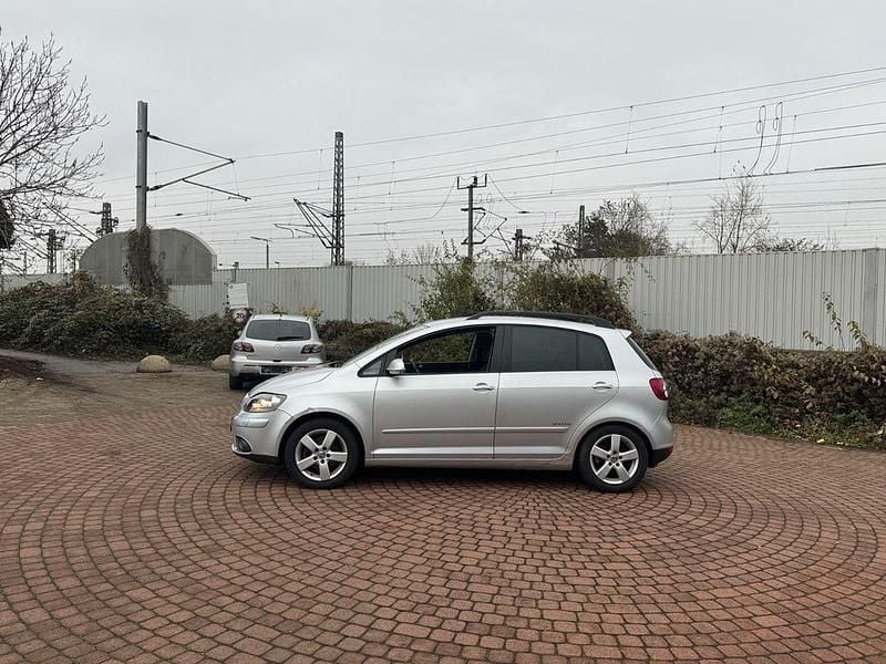 Gebraucht VW Golf VI United 80 PS (58 kW) 2008 Silber Kleinwagen