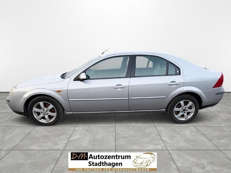 Gebraucht Ford Mondeo 145 PS (106 kW) 2002 Silber Limousine