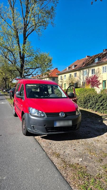 Second-hand VW Caddy 86 CP (63 kW) 2013 Roșu Monovolum