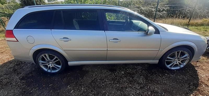 Gebraucht Opel Vectra 150 PS (110 kW) 2007 Silber Kombi