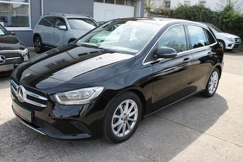 Gebraucht Mercedes B200 150 PS (110 kW) 2020 Schwarz Van / Kleinbus