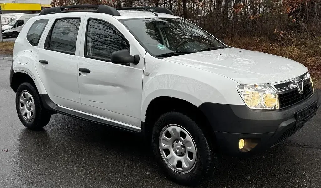 Usata Dacia Duster Basis 105 CV (77 kW) 2013 Bianco SUV